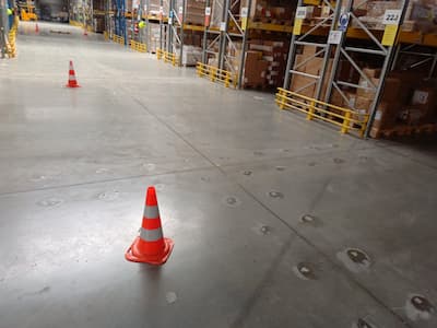 Injektáže, opravy spar a výškových nerovností, RR Donnelley