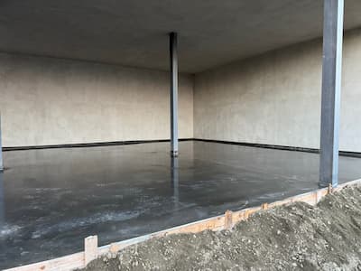 Betonová podlaha se vsypem, Perná, 200 m&sup2;